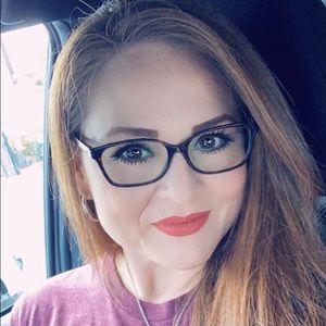 Meet your Posher, Cynthia